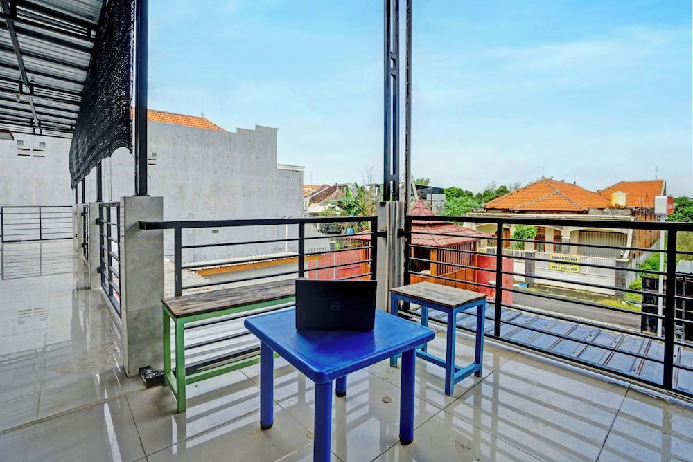 Super OYO 3702 Homestay Bougenville Syariah 3