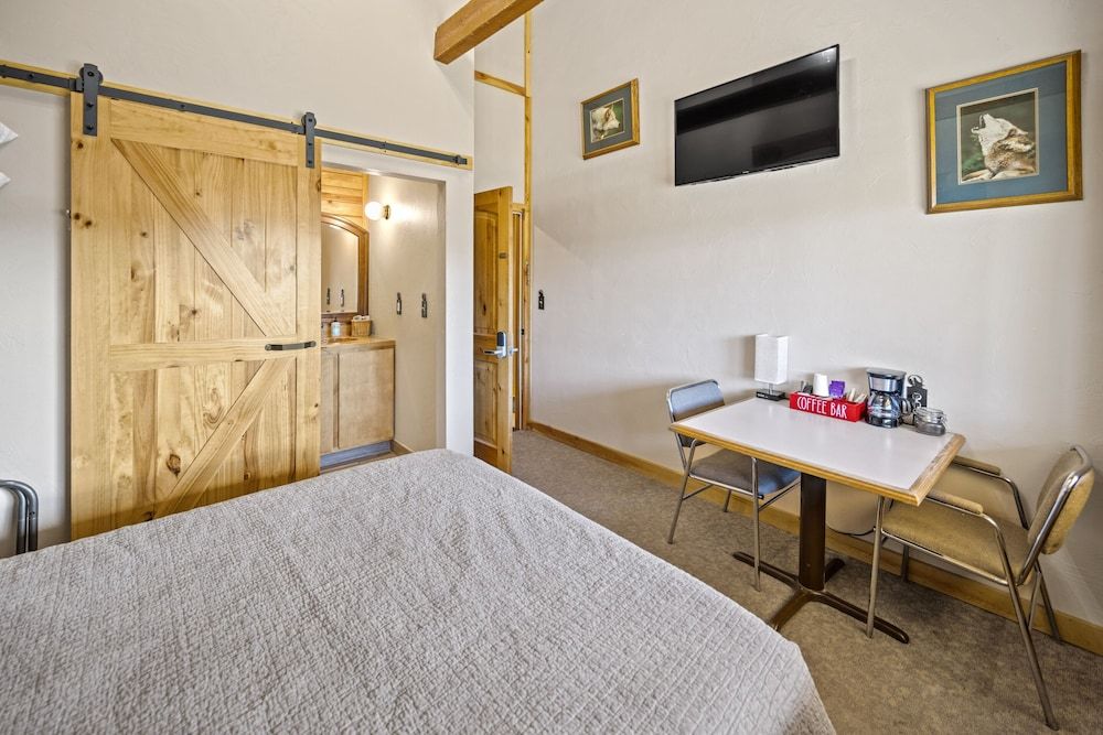 Ponderosa Inn 3