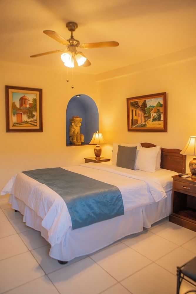 Hotel Camino Maya 3