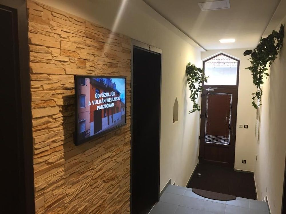 Vulkan Wellness Panzio 2