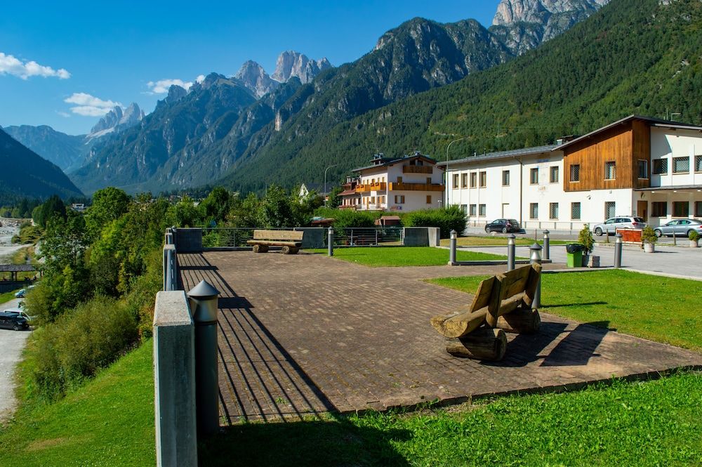 Hotel Serena - Tre Cime Views 2 estrelas em Auronzo di Cadore