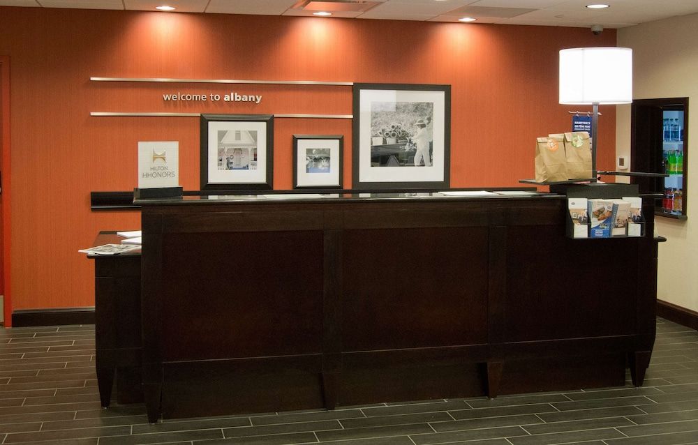 Hampton Inn & Suites Albany At Albany Mall 3