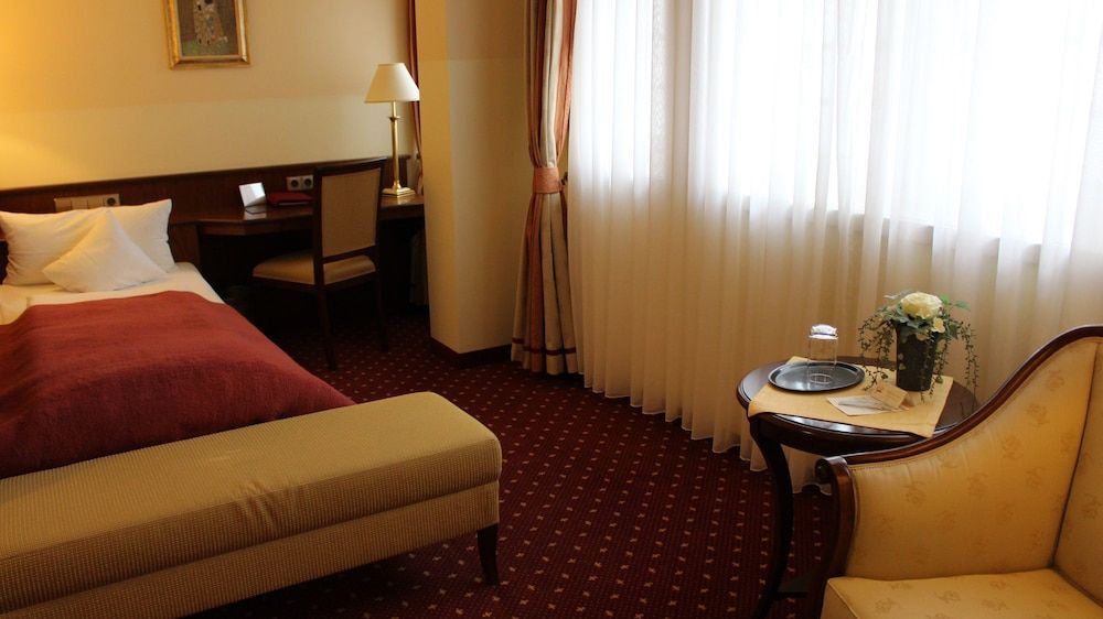 Landhotel Zum Hessenpark -1 estrellas en Neu-Anspach