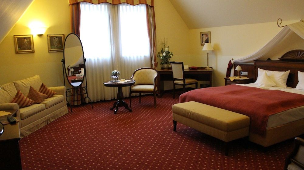Landhotel Zum Hessenpark 3