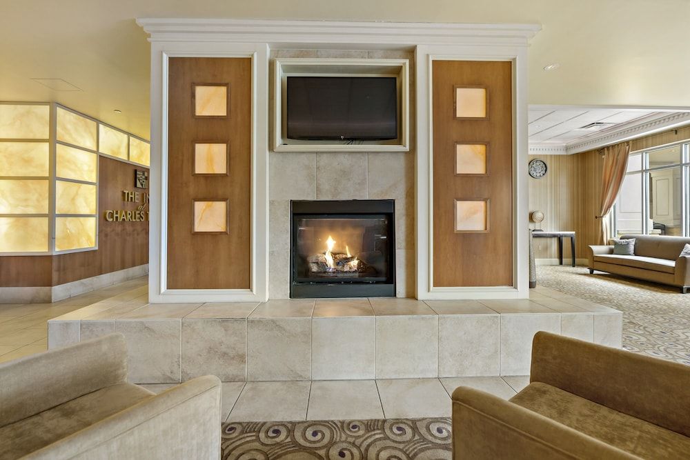 The Inn at Charles Town - Hollywood Casino 3