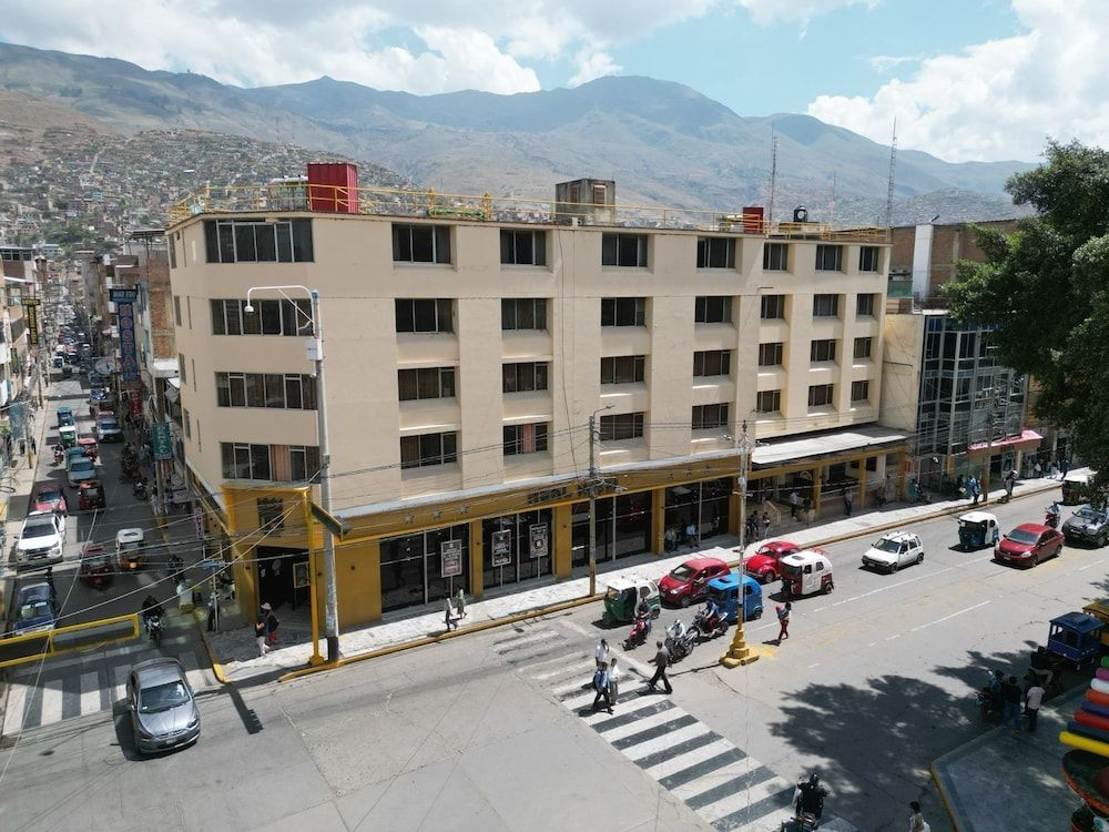 REAL HOTEL 3 estrellas en Huánuco