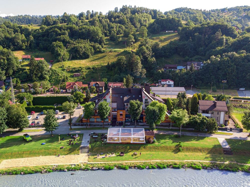 Hotel Piwniczna Spa & Conference 4 estrellas en Piwniczna-Zdrój