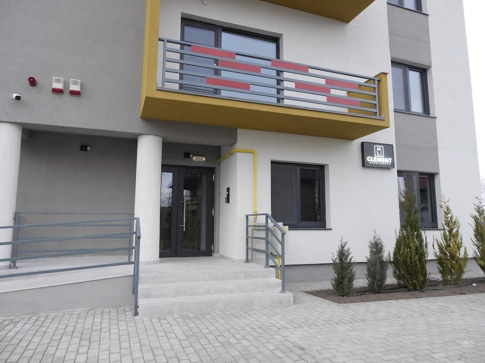 Clement Apartments 2