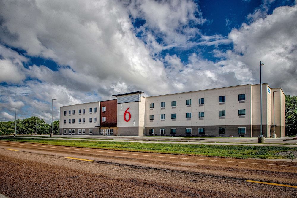 Motel 6 North Platte, NE - East 2 estrellas en North Platte