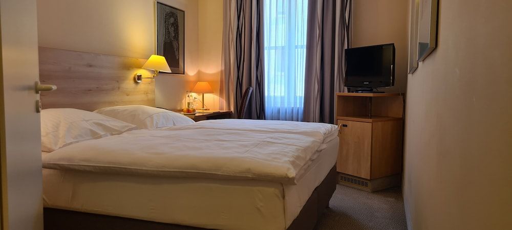 Hotel Garni Am Ellinger Tor 3 estrellas en Weissenburg in Bayern
