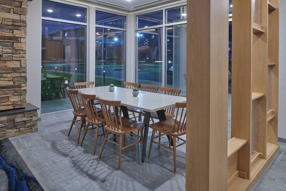 Fairfield Inn & Suites by Marriott Louisville Jeffersonville 2