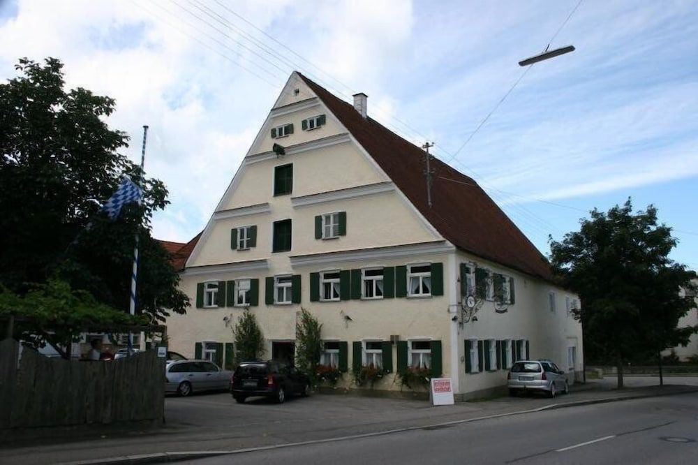 Gasthof Adler -1 estrellas en Zusmarshausen