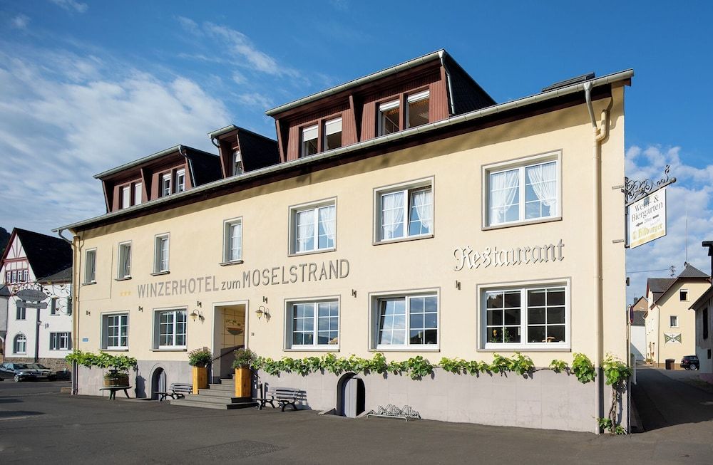 Hotel zum Moselstrand 3 estrellas en Briedern