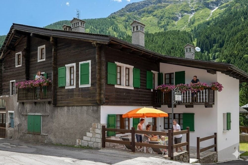 Incanto Walser Apartments RONCO -1 estrelas em Macugnaga