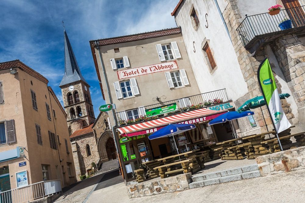 Hôtel Restaurant de l'Abbaye 2 estrellas en Sauxillanges