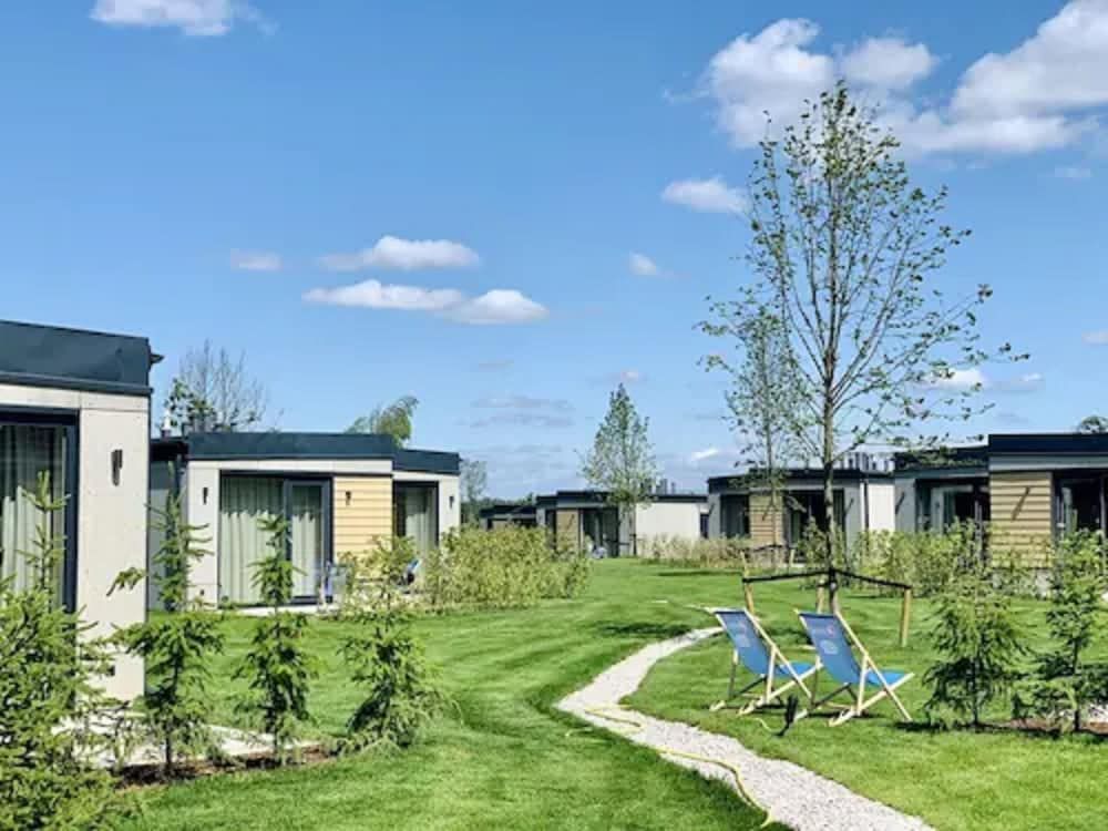 Suntago Village -1 estrellas en Mszczonów