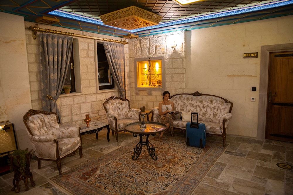 Acer Cave Hotel 3