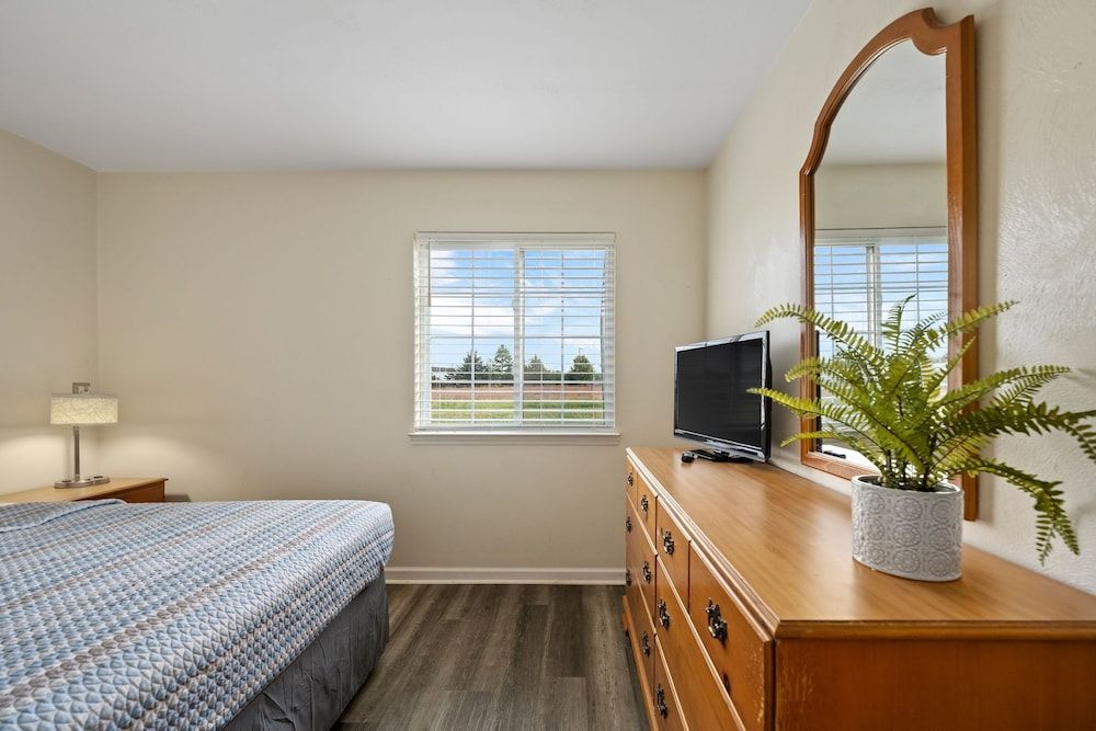 Affordable Suites Graham 3