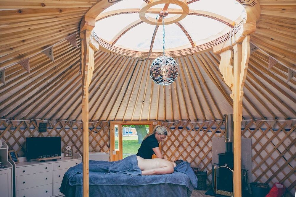 Glamp and Tipple 3