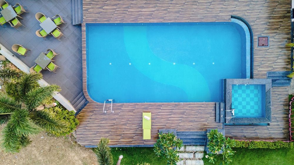 Econest Hotel 3 estrellas en Tarapith