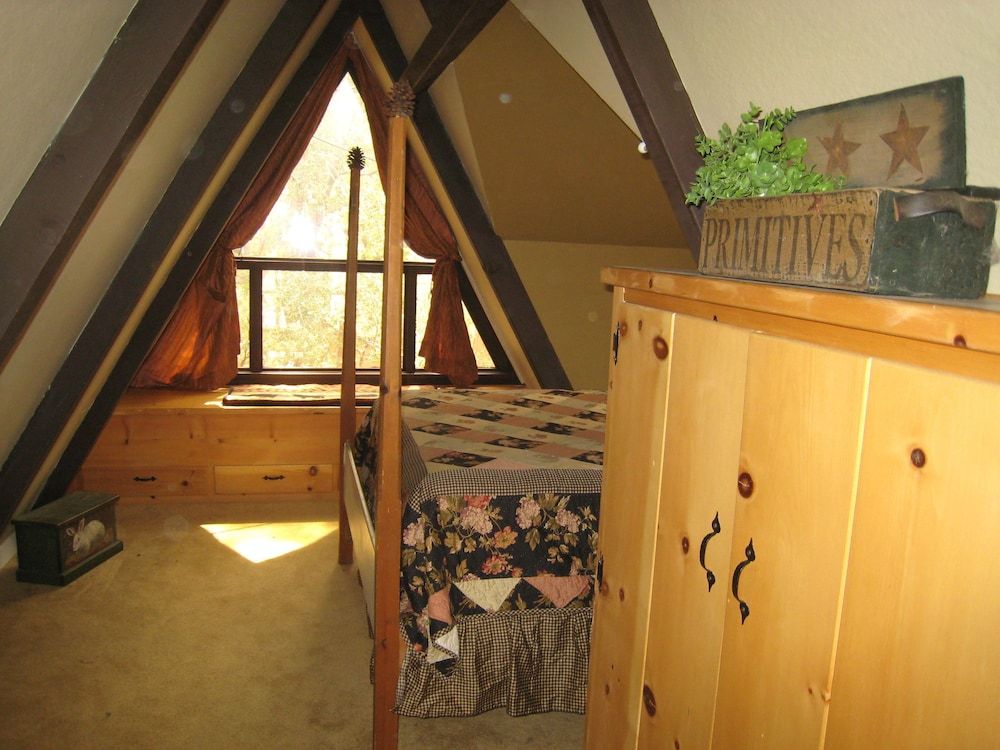 Always Inn Idyllwild Vacation Cottages 2