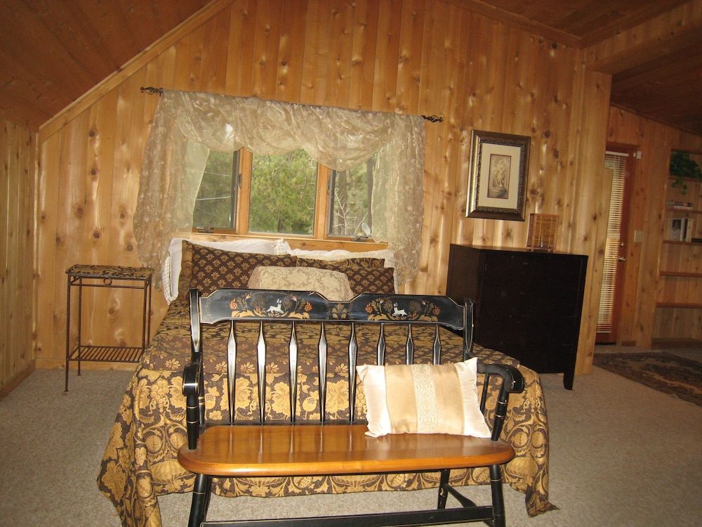 Always Inn Idyllwild Vacation Cottages 3