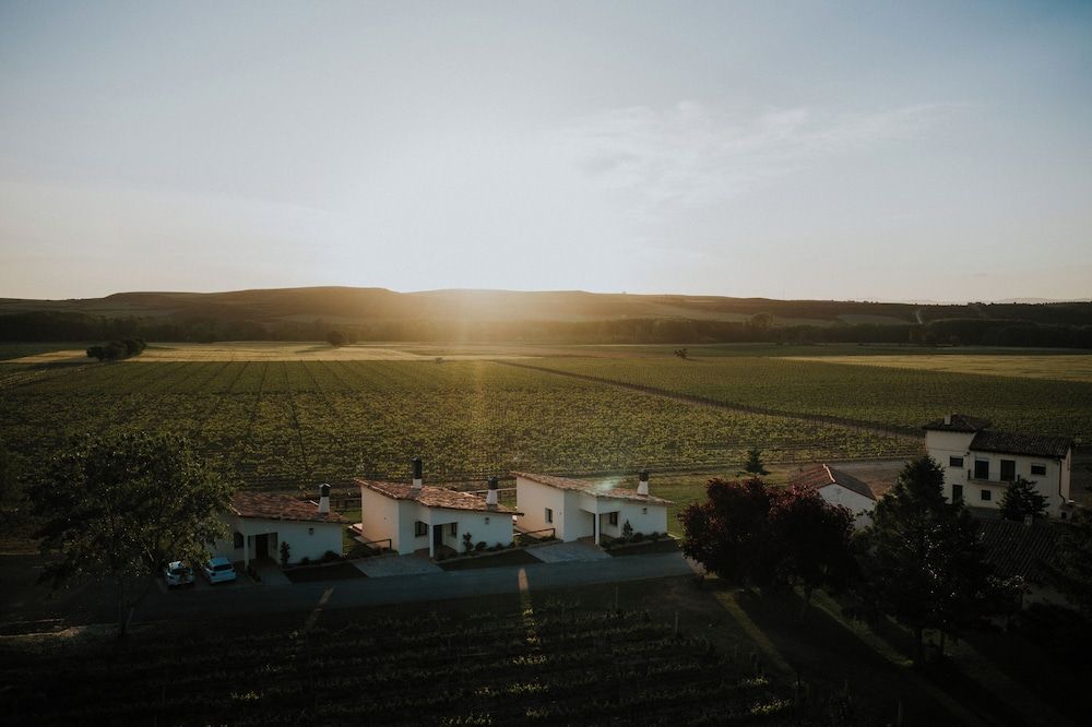 Villas Finca La Emperatriz -1 estrellas en Baños de Rioja