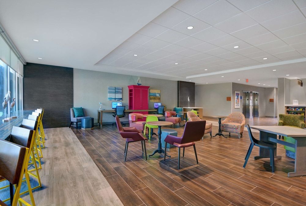 Home2 Suites by Hilton Largo 3