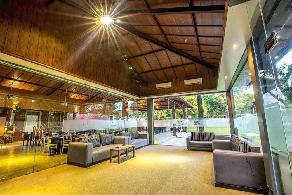 Hotel Mahanuge 3