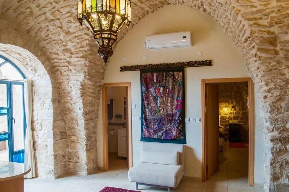 Artist Quarter Guesthouse B&B 2