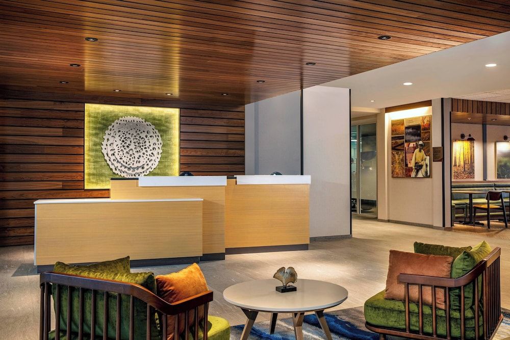 Fairfield Inn & Suites by Marriott Harrisburg West/Mechanicsburg 2