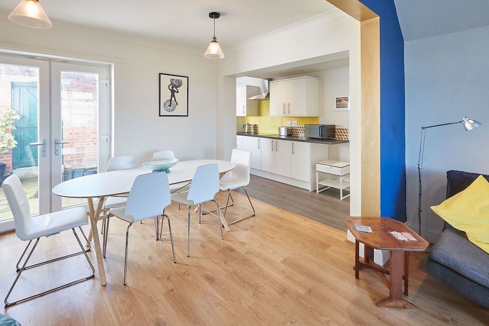 Host Stay Artist House 2