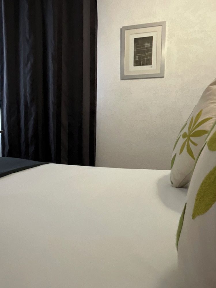 Hôtel de la Tour -1 estrelas em Saint-Étienne