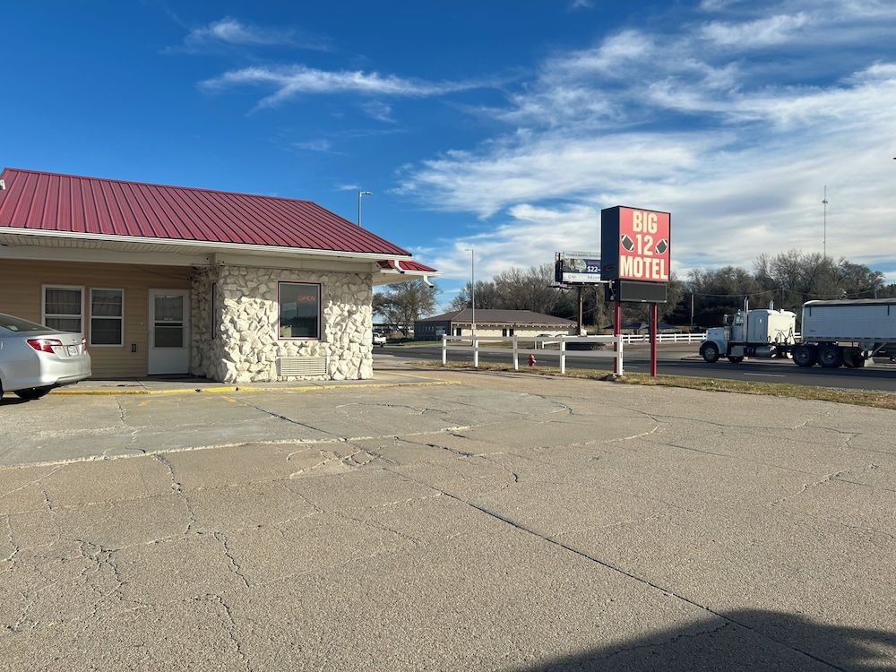 Big 12 Motel Broken Bow Ne -1 estrellas en Broken Bow