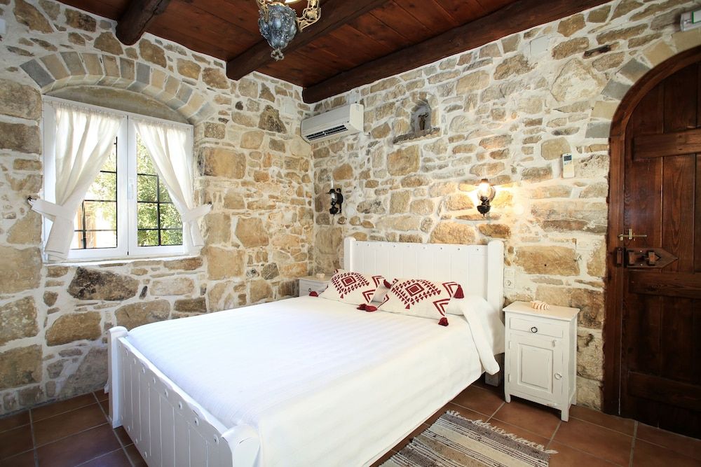 Villa Kamilari 2