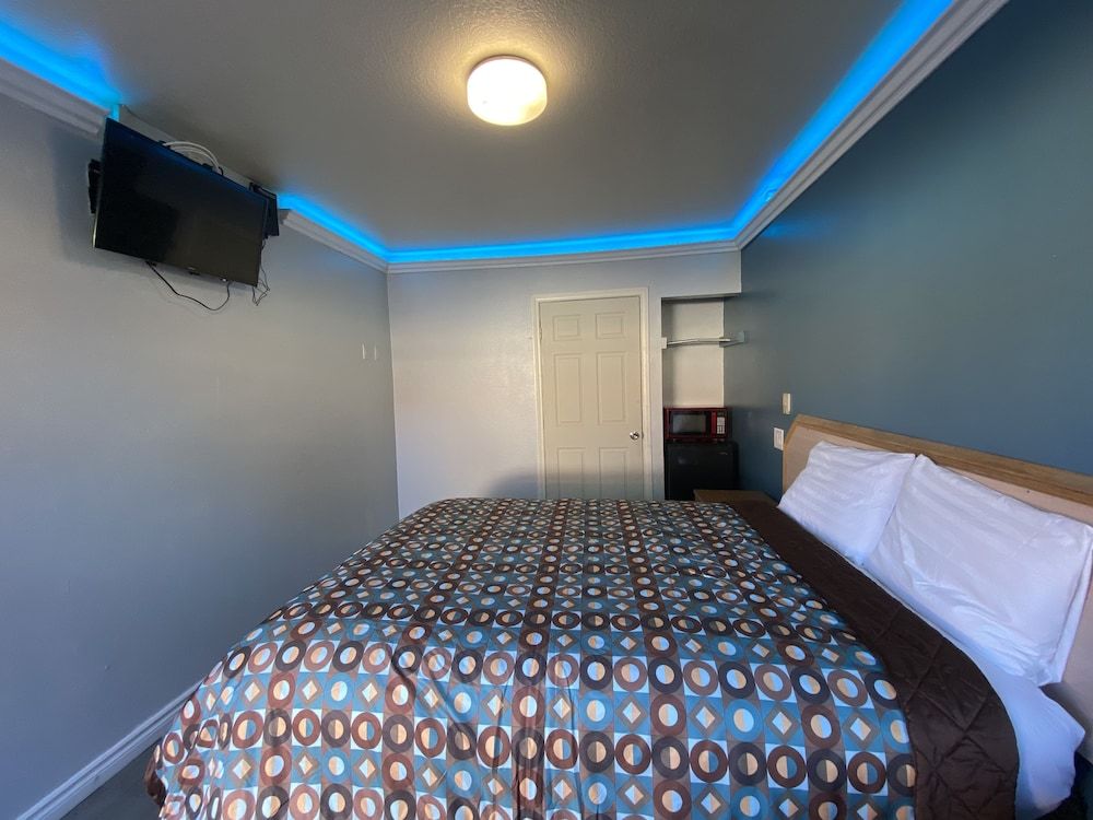 Sands Inn 3
