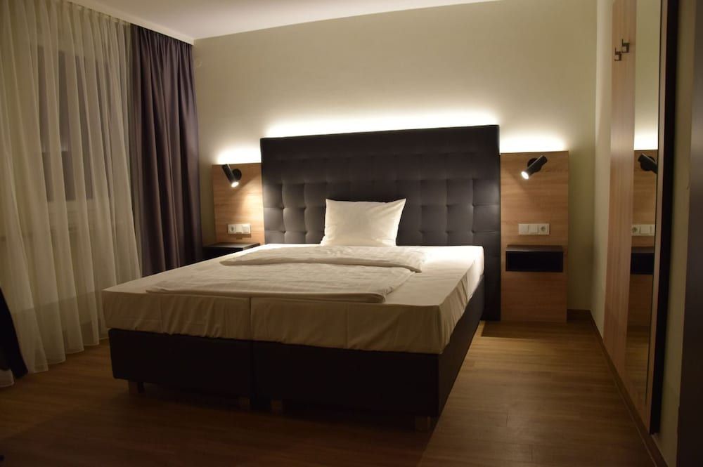 Hotel-Restaurant Kempf -1 estrellas en Dirmstein