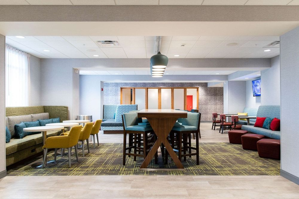 Hampton Inn Paris 2
