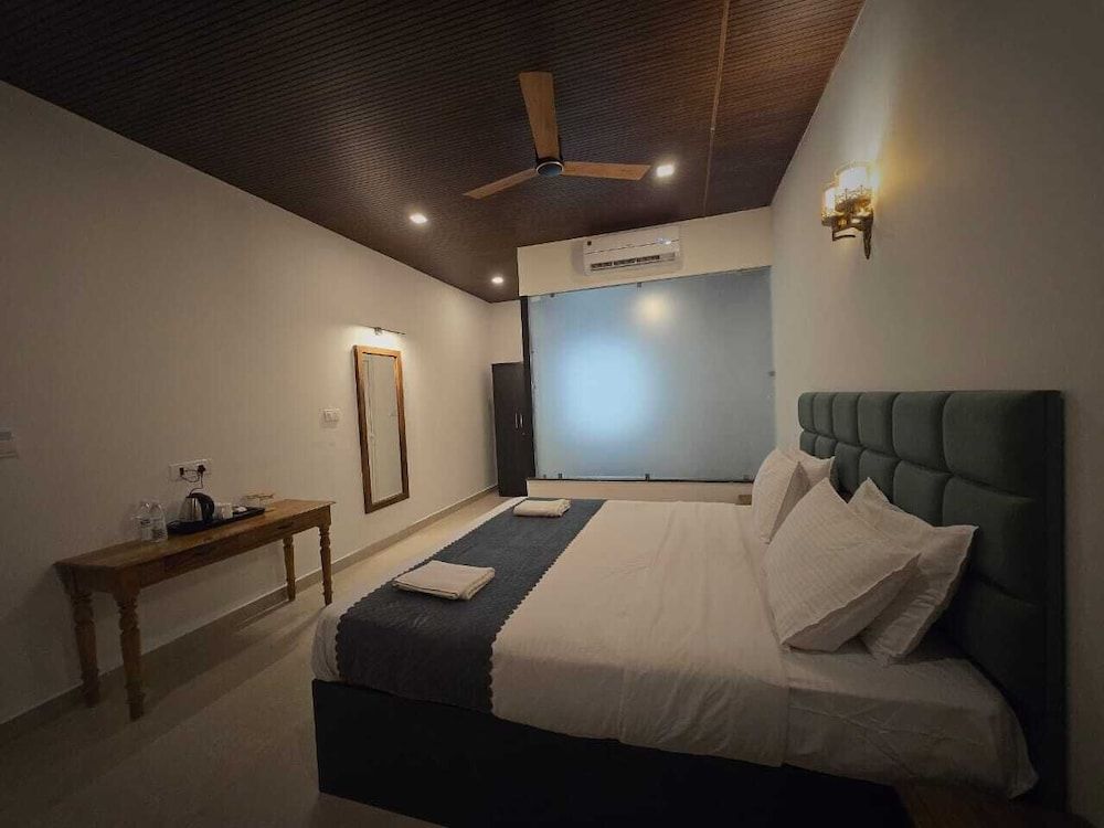 ORANGE SKY INN 3