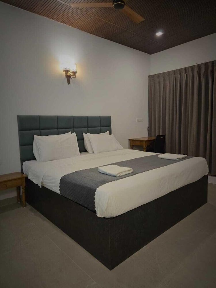ORANGE SKY INN 2