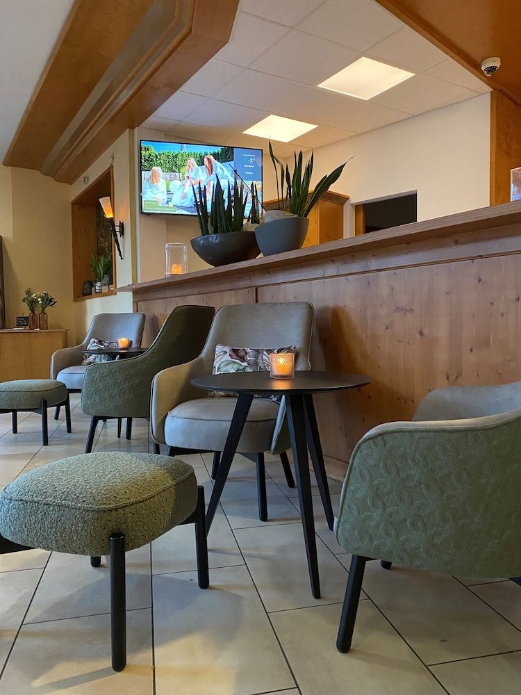 Hotel & Restaurant Post 2