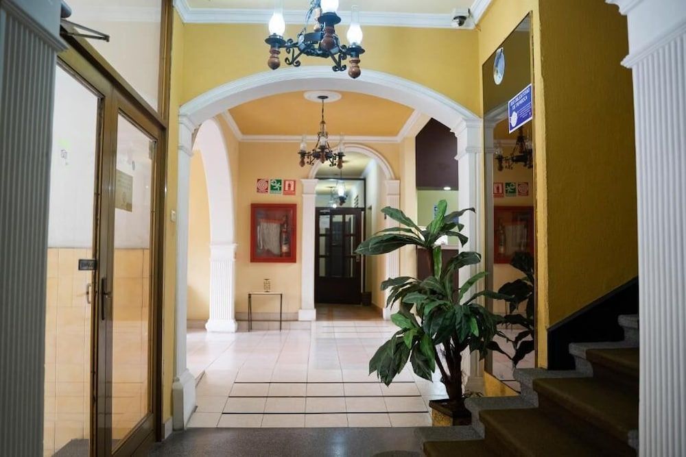Hotel Plaza CA 3