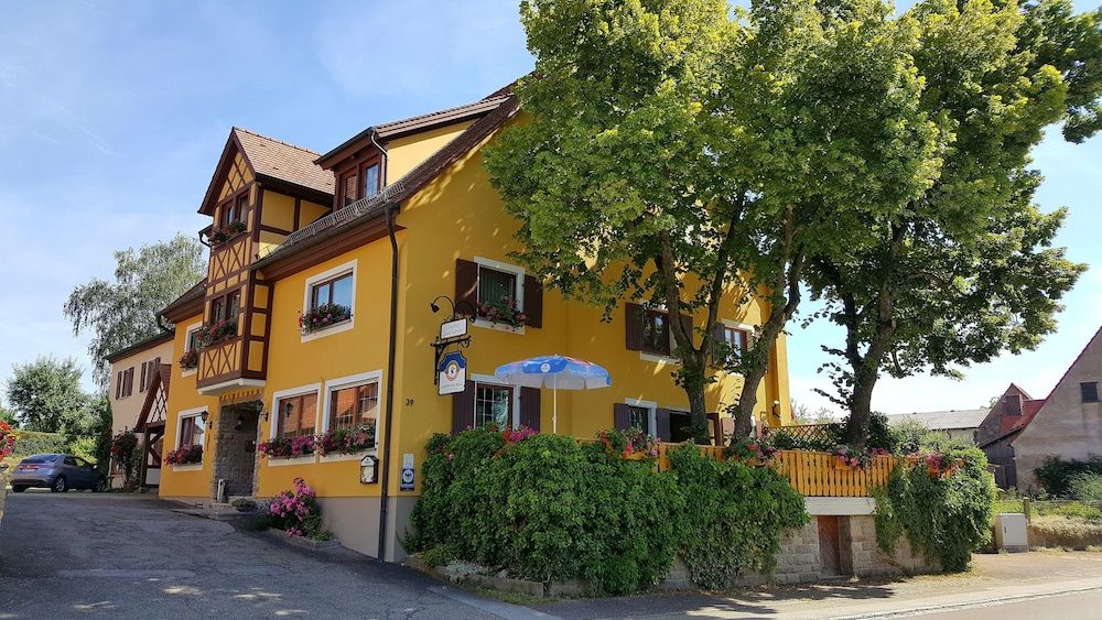 Hotel Gasthof zum Schwan -1 estrellas en Steinsfeld