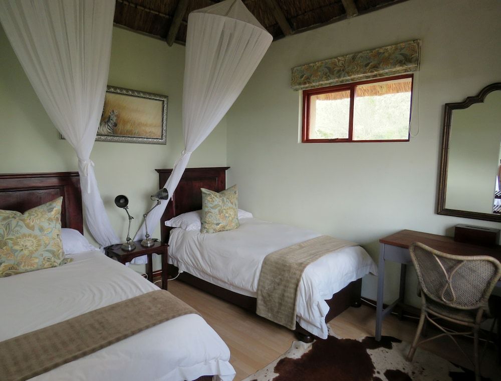 Woodbury Lodge - Amakhala Game Reserve 3