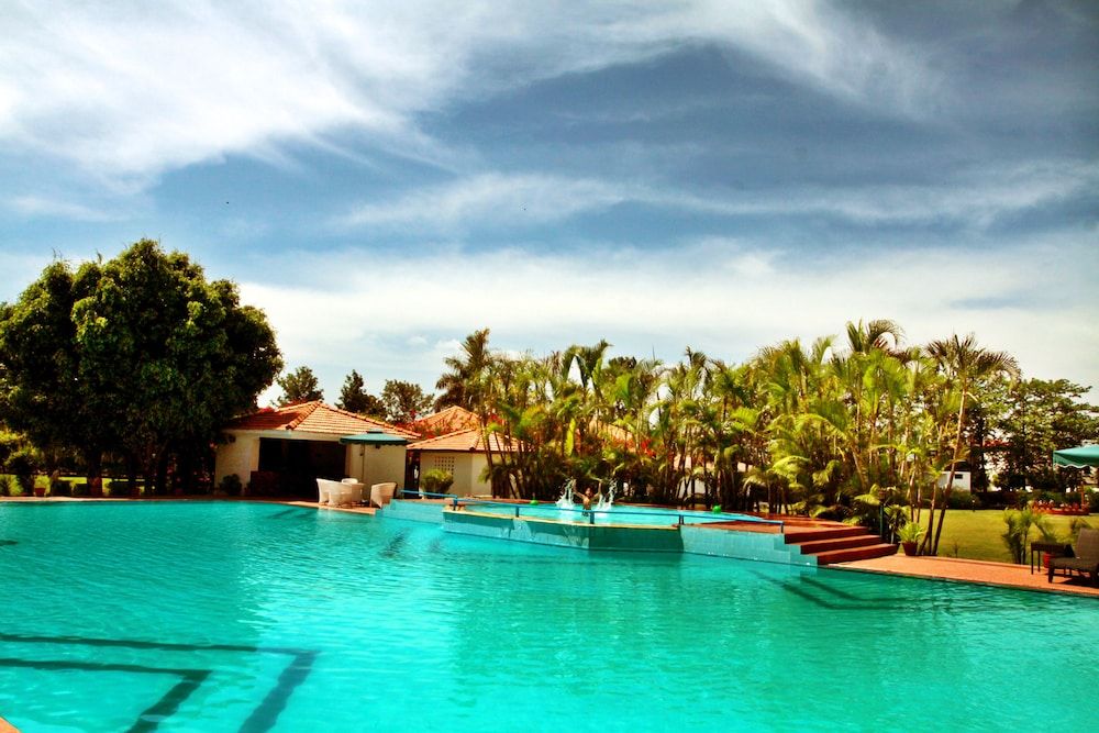 Naturoville Ayurvedic and Yoga Retreat by OpenSky -1 estrellas en Doiwāla