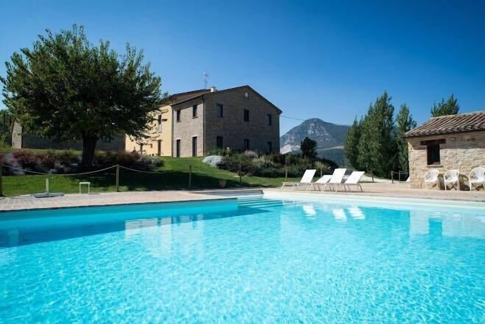 Amico Country House -1 estrellas en Serra San Quirico
