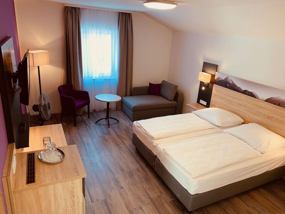 Pension Lindenhof -1 estrellas en Grasbrunn