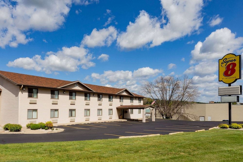 Super 8 by Wyndham Decorah 2 estrellas en Decorah