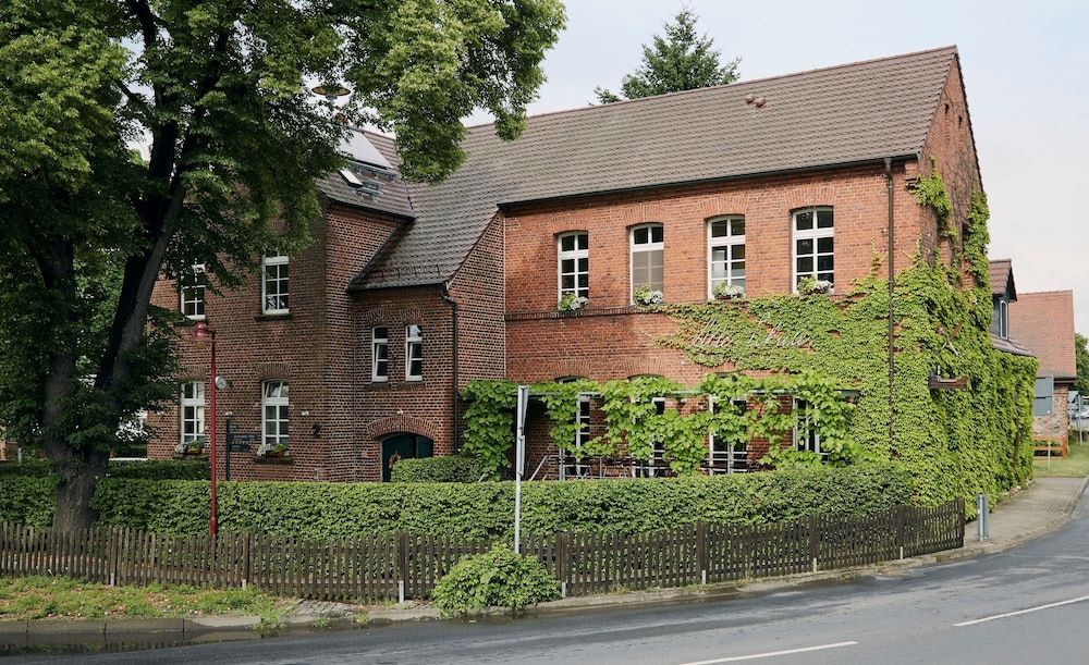 Alte Schule Hotel -1 estrellas en Reichenwalde