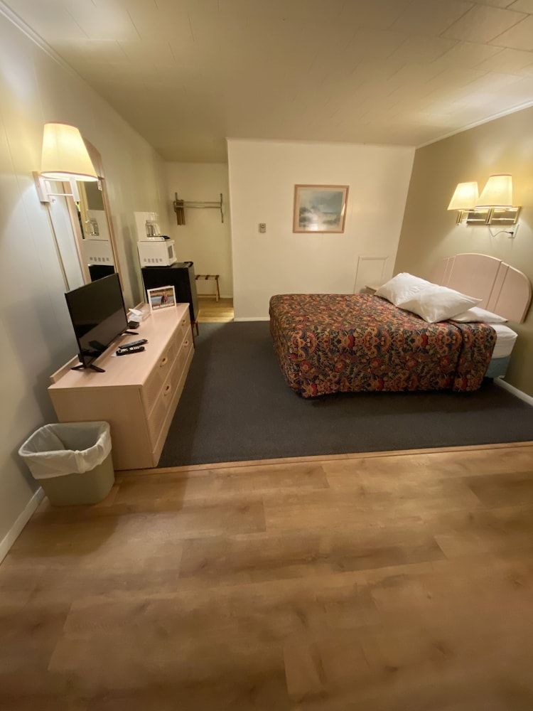 Birchwood Inn 3